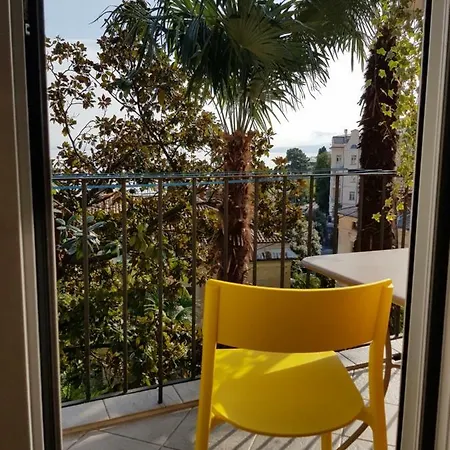 شقة Sunny 150 M From The Sea أوباتيا